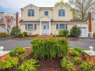 24 Hastings Ln, Hicksville, NY, 11801