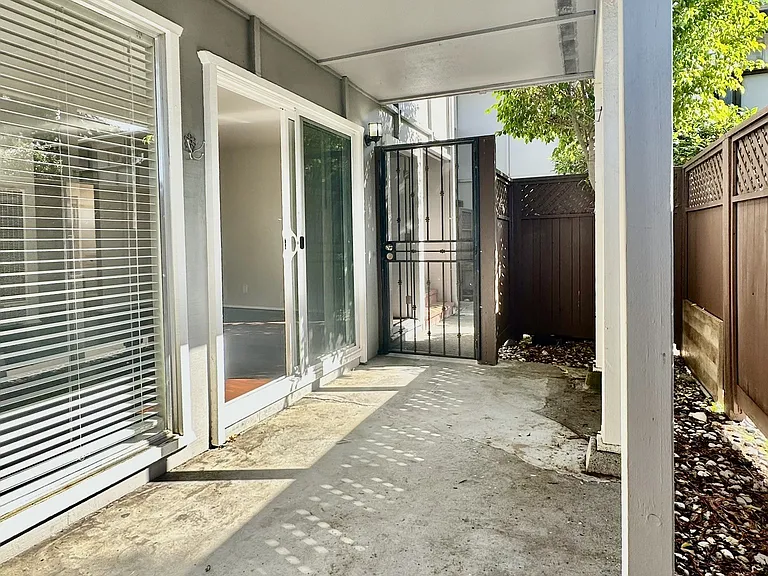 Colony Street Apts — Photo 26