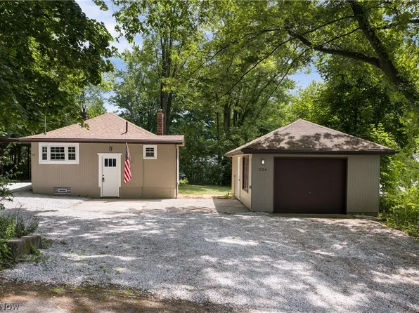 206 Lakota Ave, Coventry Township, OH 44319