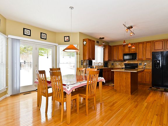 3rd image of 5380 Timberline Place Dr