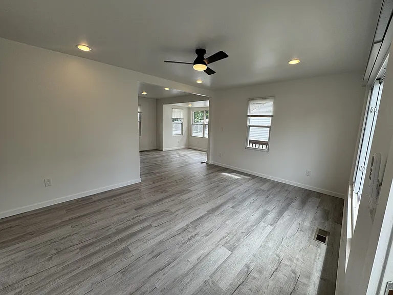 514 Meyer Rd — Photo 6