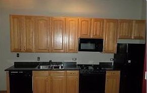 2nd image of 1601 S Michigan Ave APT 405