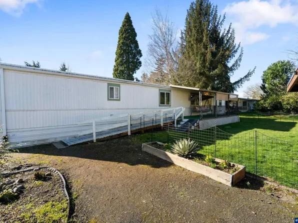 1905 Waverly Dr SE Unit 84, Albany, OR 97322