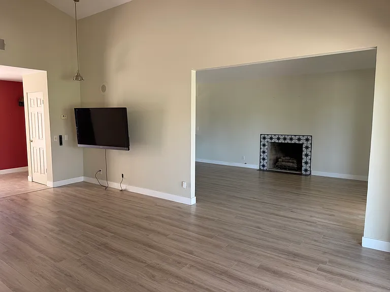 43485 Texas Ave — Photo 9
