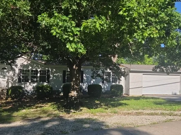 313 Laurel St, Hollister, MO 65672