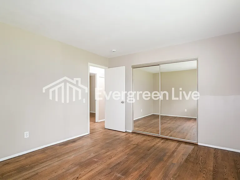 765 Sherwood Dr — Photo 8