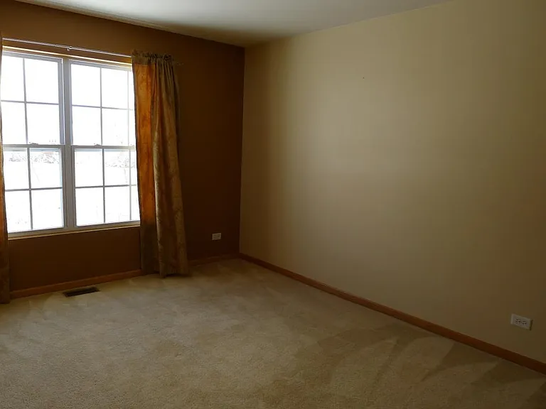 1577 W Turtle Creek Ln — Photo 9