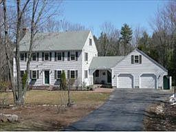 2nd image of 32 Old Fort Ln