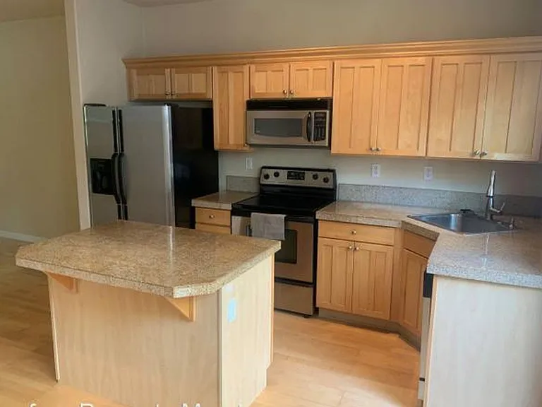 8628 SE 9th Ave #12 — Photo 5
