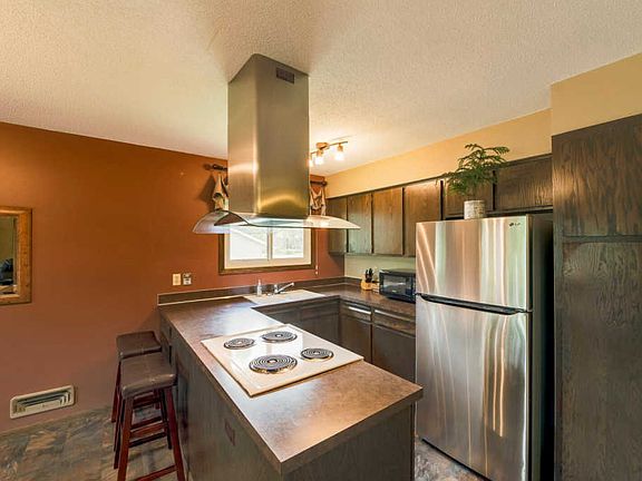 4th image of 3009 Marine Cir
