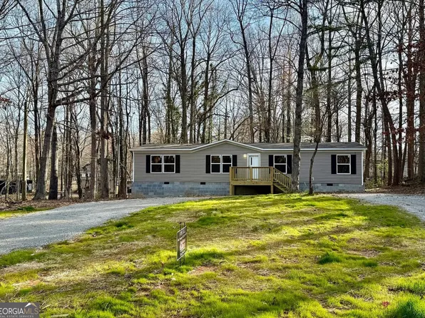 53 Holiday Dr, Carrollton, GA 30116