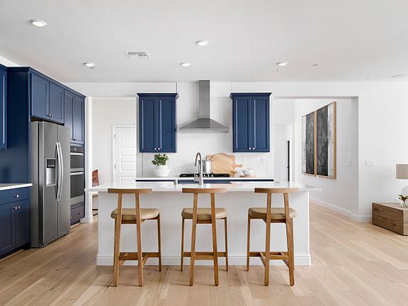 Luxurious kitchen with large center island