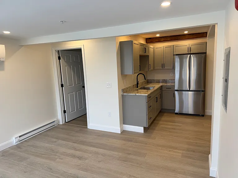2 W Main St #8 — Photo 6