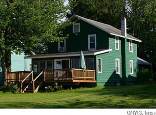579 Shorelawn Dr, Bridgeport, NY 13030