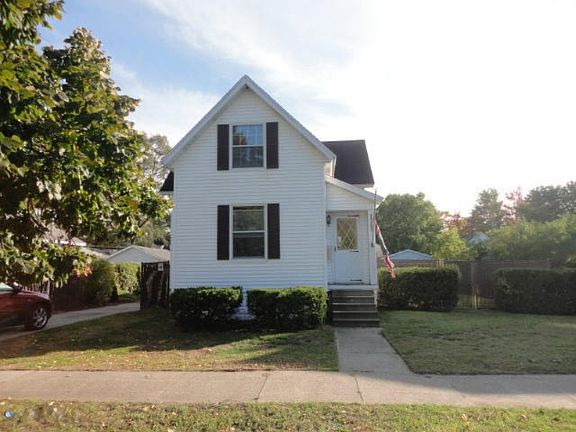 2nd image of 1240 Fulton St