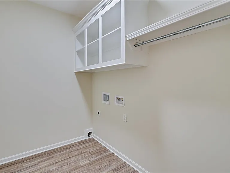 901 Gemstone Dr — Photo 16