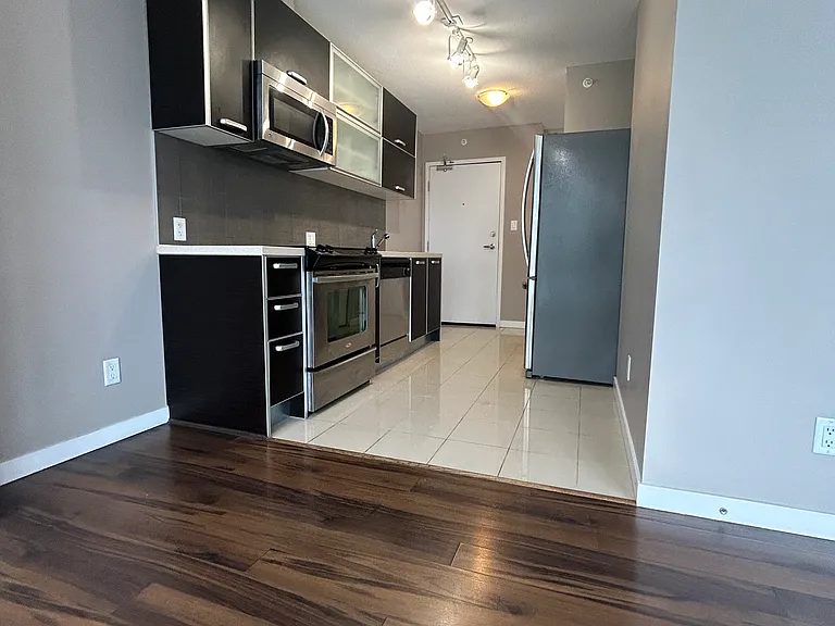 9981 Whalley Blvd #3401 — Photo 4