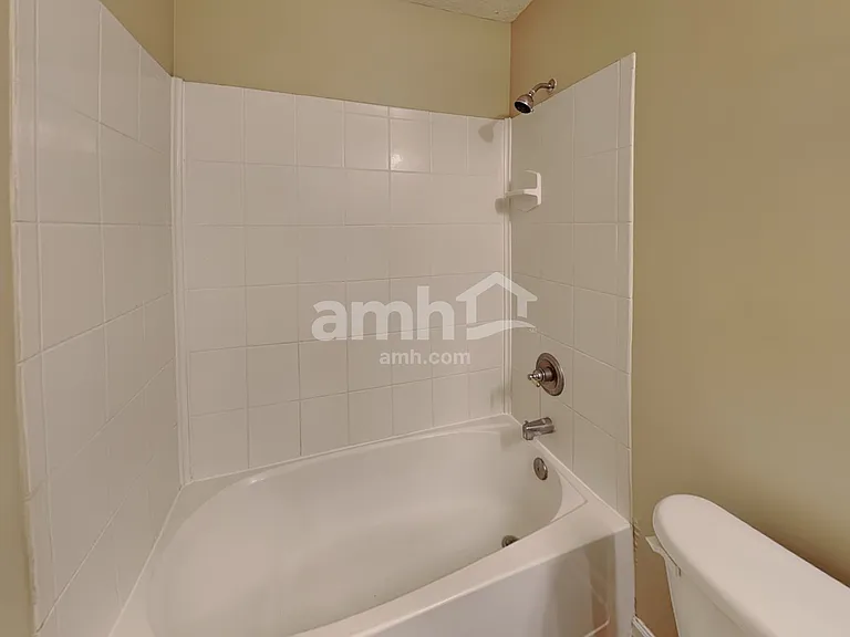 10902 Campus Heights Ln — Photo 16