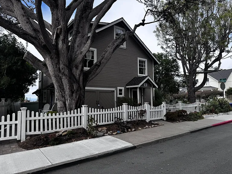 322 Lighthouse Ave #A — Photo 4