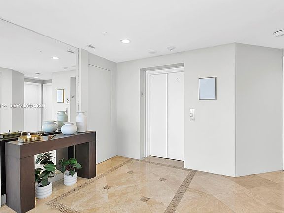 3rd image of 3802 NE 207th St APT 1001