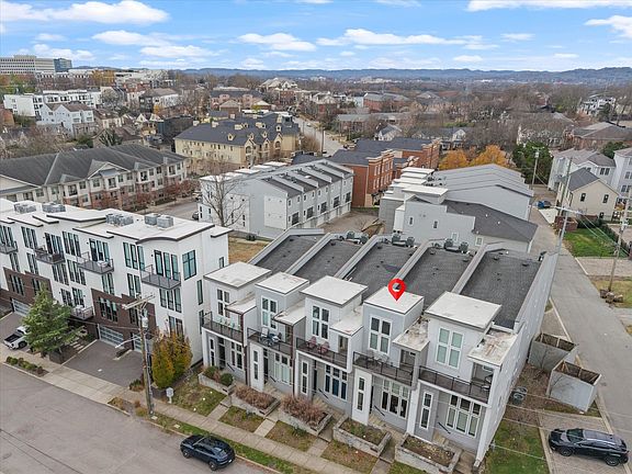 3rd image of 405 Avoca St Suite 4