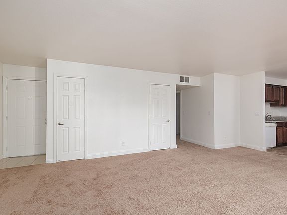 5th image of 4401 Alexis Dr Unit 438