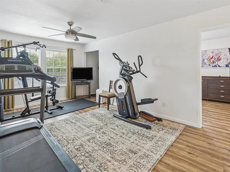 1653 Knight Trl — Photo 32