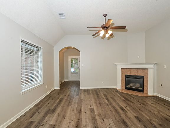 5th image of 10253 Evening Hill Dr