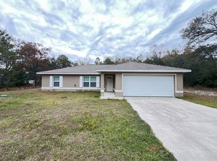 83 Guava Pass, Ocklawaha, FL 32179