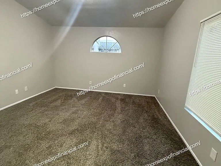 24612 Freeport Dr — Photo 17