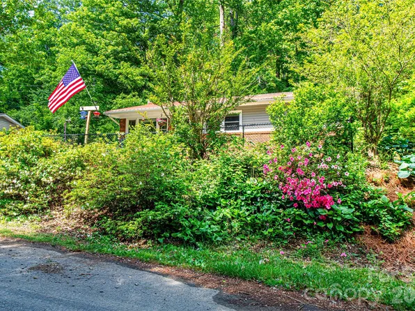203 Kennedy Dr #21 & 22, Swannanoa, NC 28778