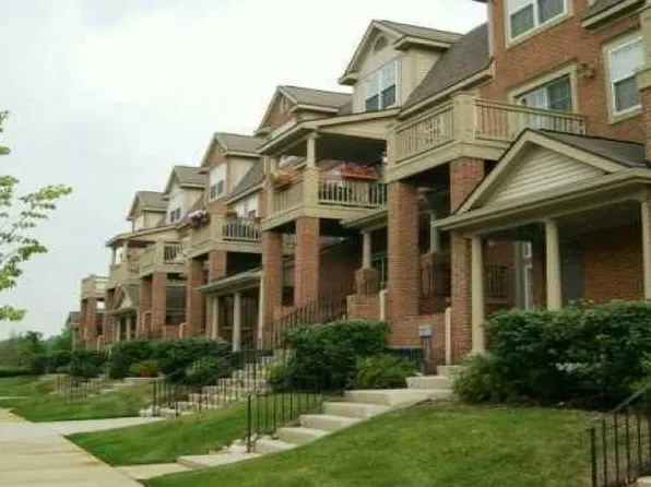 2801 Barclay Way, Ann Arbor, MI 48105