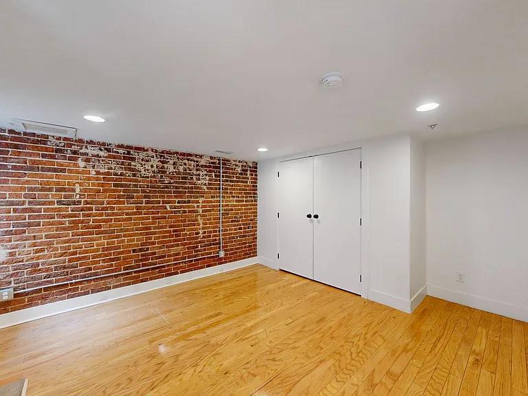 712 Harrison St — Photo 26
