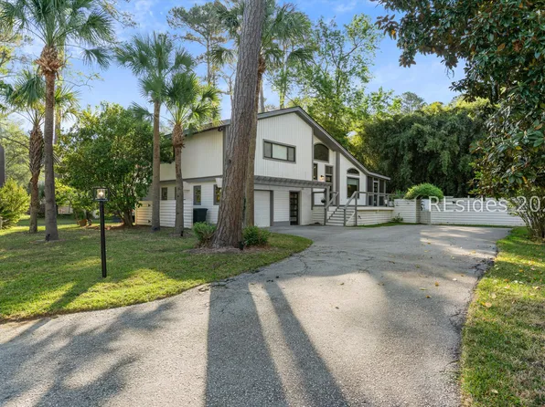 8 Goldfinch Ln, Hilton Head Island, SC 29928