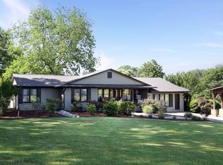 335 Mountain View Ln, Tuscumbia, AL 35674
