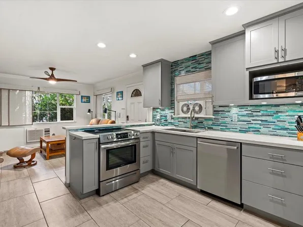 60 Halili Ln APT 6M, Kihei, HI 96753