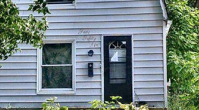2nd image of 556 Norman St
