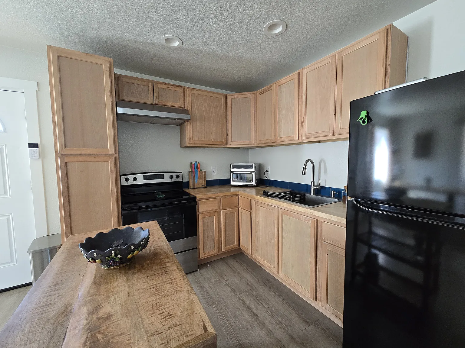 2 bed, 720 sqft, $1,800 — Photo 4