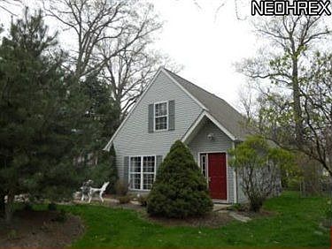1st image of 170 Oakwood Dr