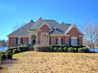 307 Shoreline Cir, Newnan, GA 30263