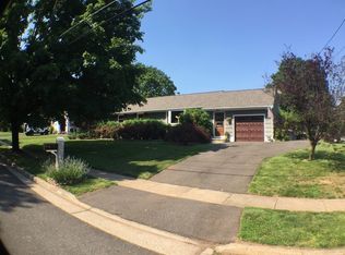 14 Buffa Dr, Somerset, NJ