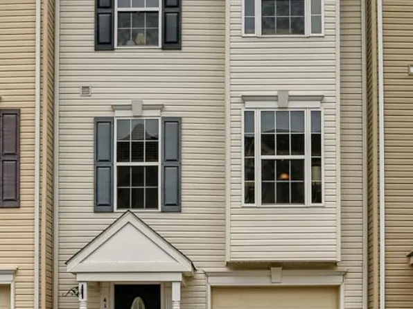4104 Strawbridge Ct, Dover, PA 17315
