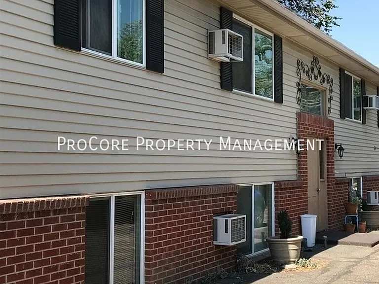 511 W Pine Ave — Photo 20