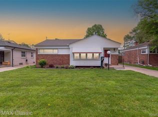 12840 Fenton, Redford, MI 48239