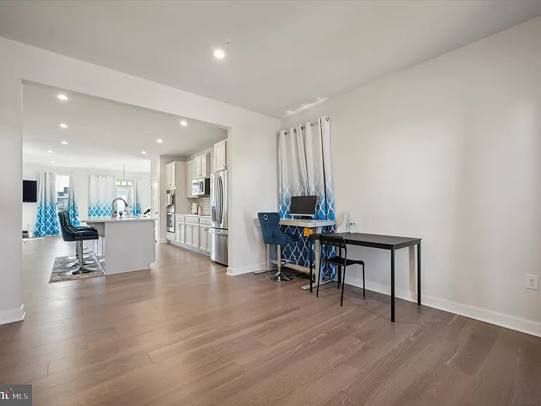 8036 Milltown Cir — Photo 2