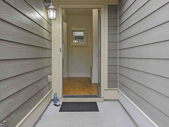 3rd image of 501 Ridge View Xing