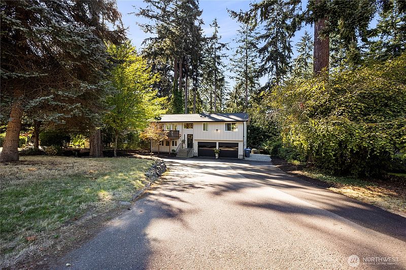 2nd image of 308 Point Fosdick Pl NW
