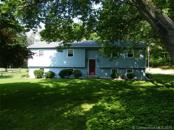 62 Pleasant St, Chester, CT 06412