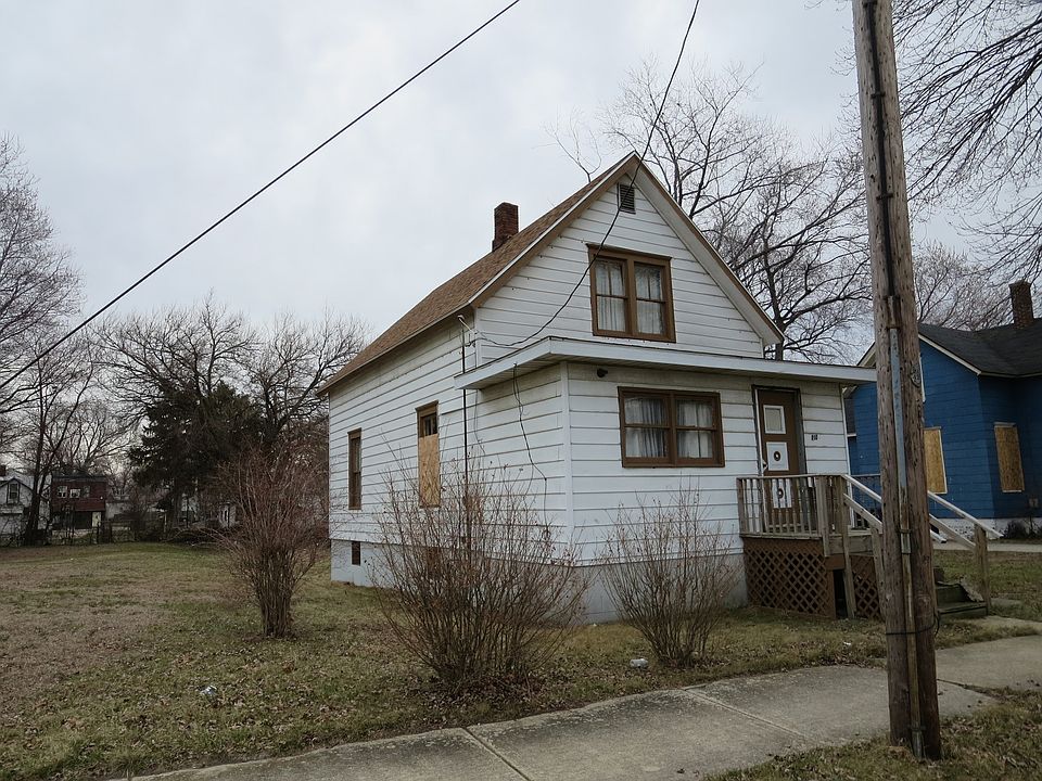 1st image of 210 Grant Ave