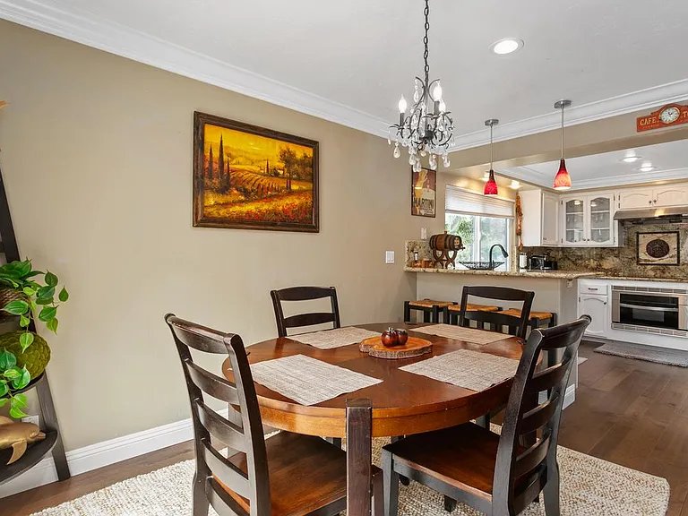 784 S Sierra Ave — Photo 8